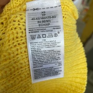 GAP yellow cotton sweater
